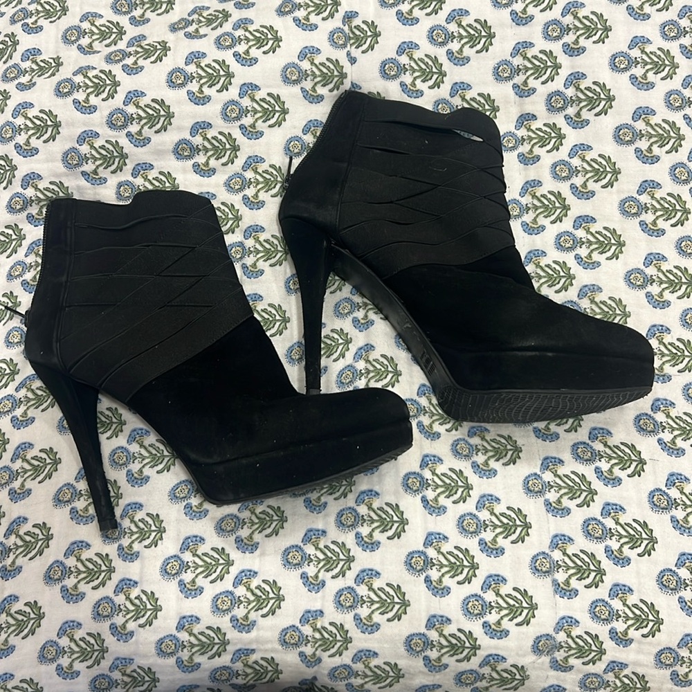 Stuart Weitzman Bootie